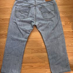 Men’s Blue Levi’s 501 jeans