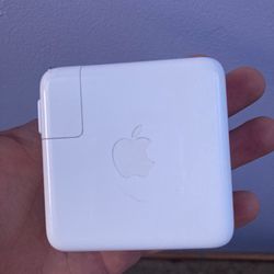 67W MacBook Power Block