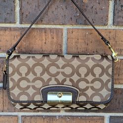 Coach Kristen Signature Wristlet Converts To Baguette Bag