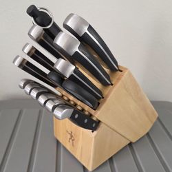 [PENDING] Henkles 15-Piece Knife Set - New/Unused