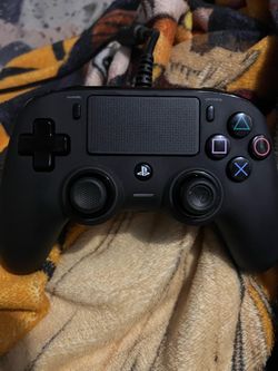 PS4 wired controller