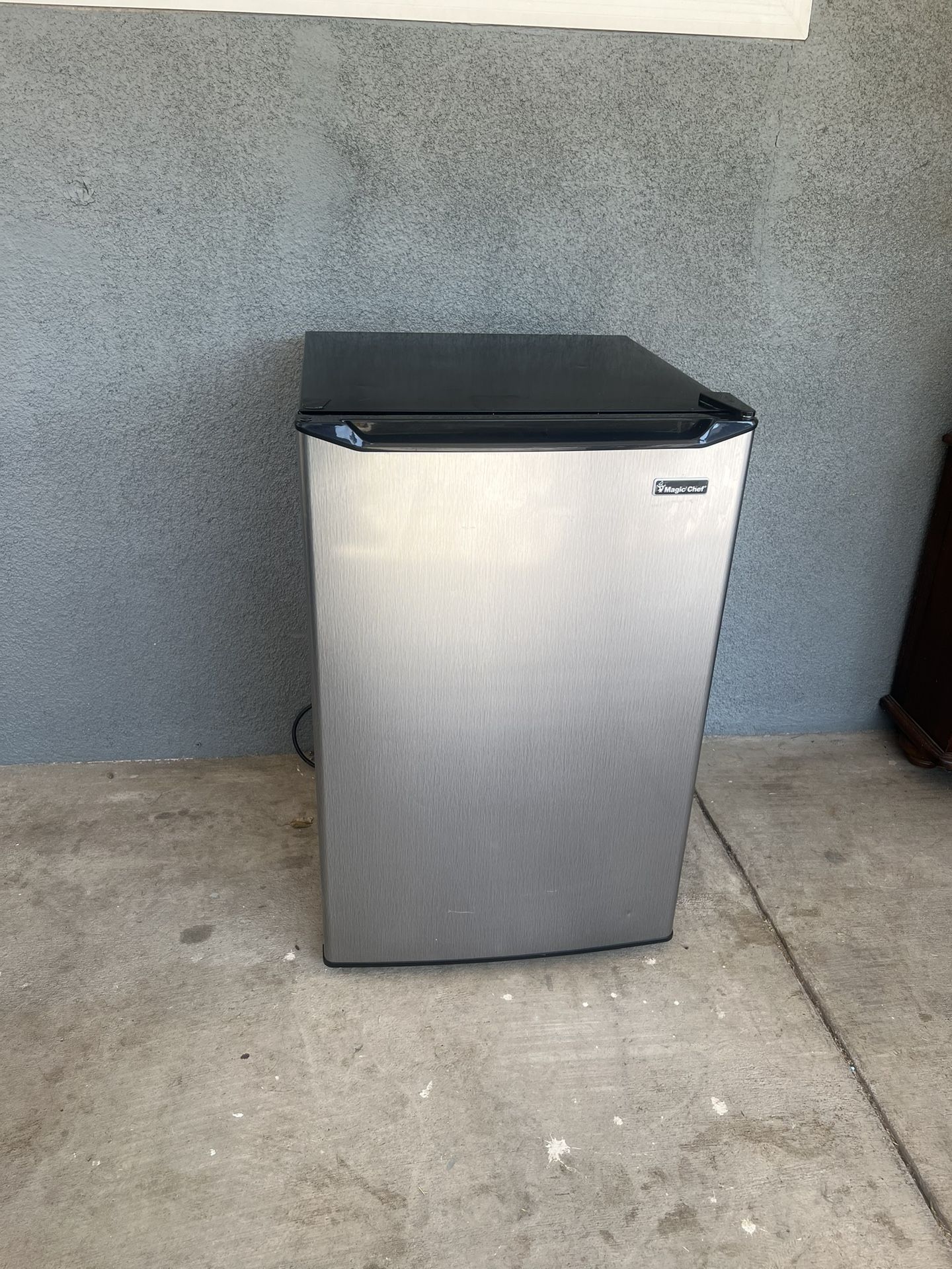 Magic Chef Fridge
