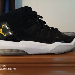 Jordan Max Aura Black Gold Size 10