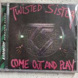 Twisted Sister: Come Out And Play 