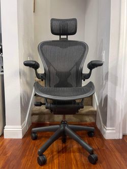 Herman Miller Aeron Size B fully Loaded with Posturefit and Headrest