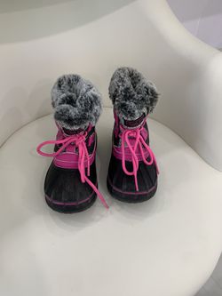 LONDON FOG SNOW BOOTS SIZE 8 TODDLER