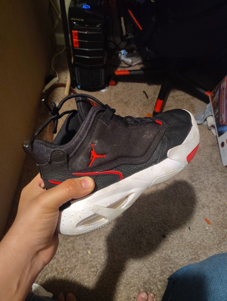 Jordan Aura 4