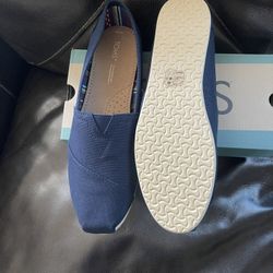 Toms Shoes