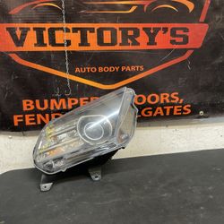 FORD MUSTANG 2013-2014 RH HEADLIGHT HID OEM