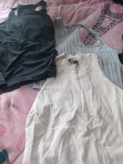 2 Tank Top And A Blouse Ladies