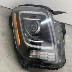 2020-2022 KIA TELLURIDE RIGHT PASSENGER SIDE HEADLIGHT HALOGEN BLAC HOUSING ORIGINAL OEM IN EXCELLENT SHAPE