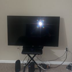 2 TVs 75 Inch / 55 Inch