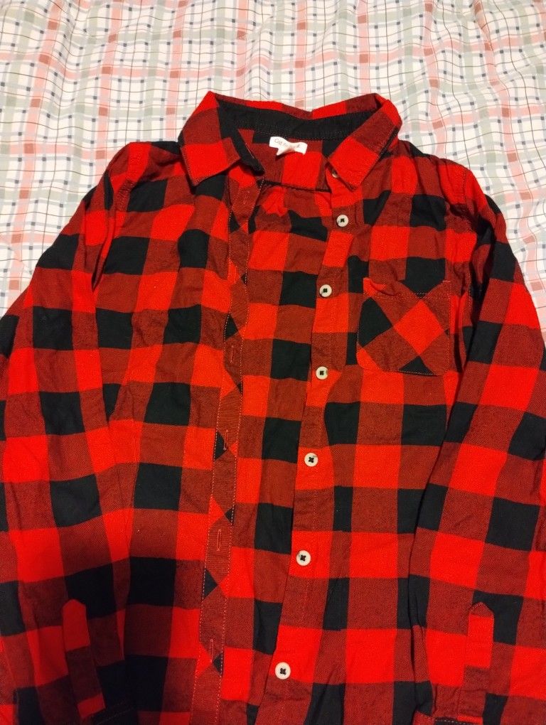 Camisa De Niño Size 14/16 Nuevo Sin Etiqueta $8