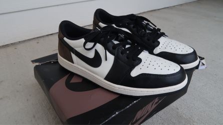 Air Jordan 1 Low Mocha Men’s Size 11