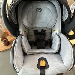 Chicco Car seat And Stroller Bundle 