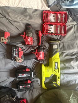 Milwaukee tool set