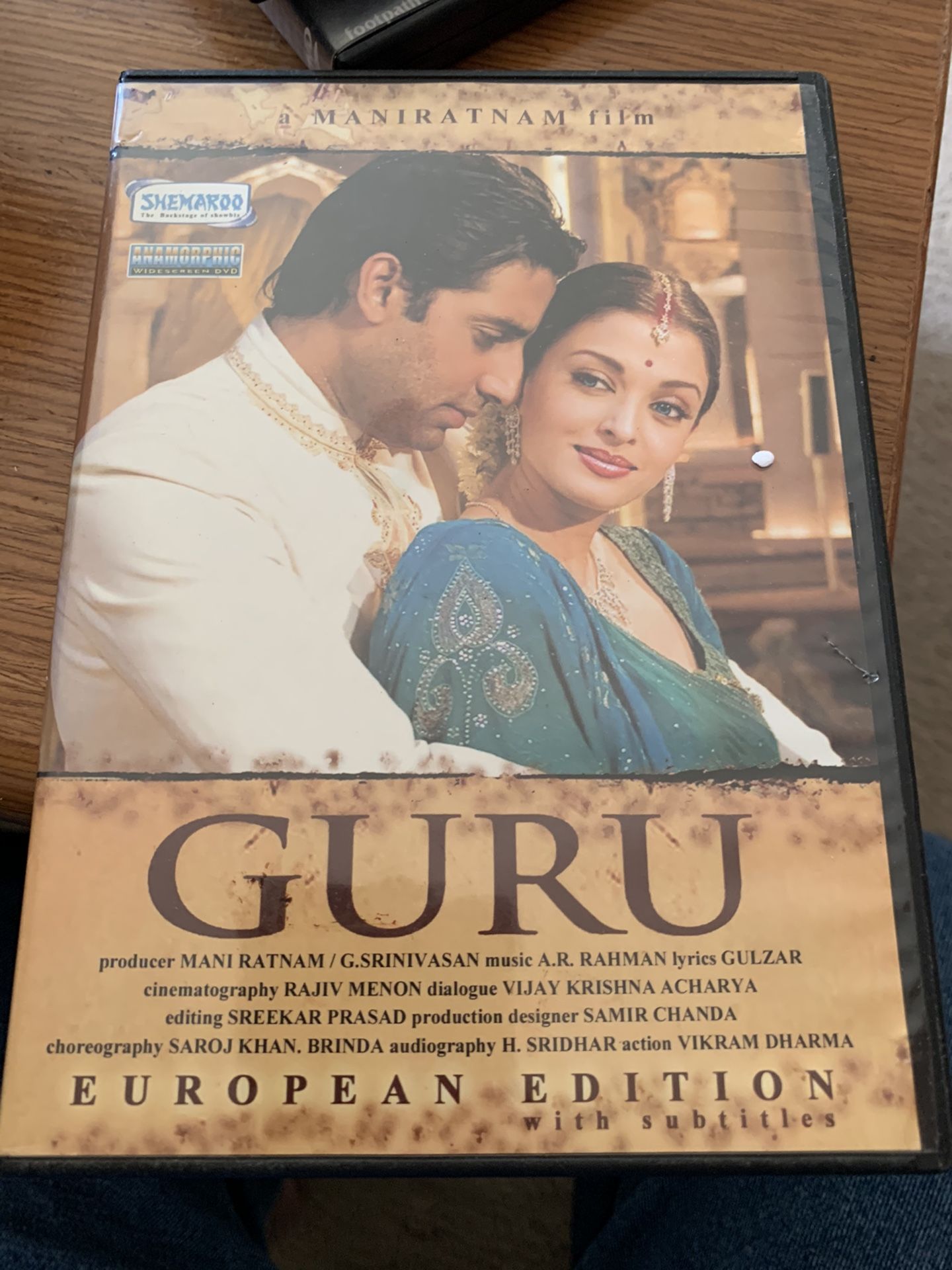 Free CD/ DVD of Guru (2007) (Hindi Film / Bollywood Movie / Indian Cinema DVD)