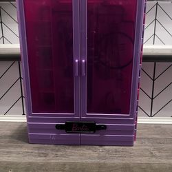 Barbie Closet 