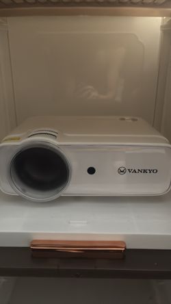 Vankyo Mini Projector