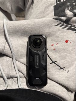 insta 360 x4 camera