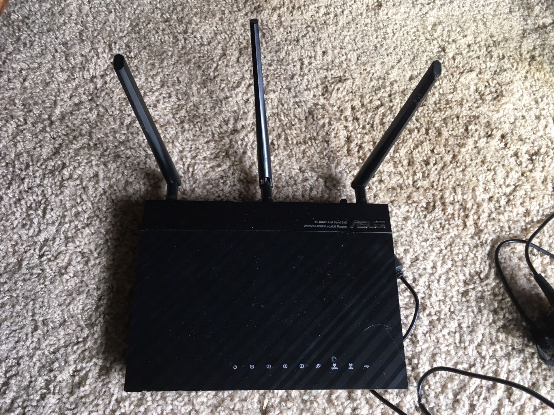 Asus wireless router triple antenna