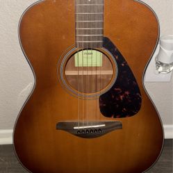 Yamaha FS800 Guitar