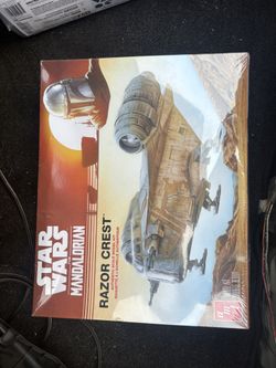 AMT Star Wars: Mandalorian Razor Crest AMT1273