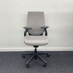 LIKE NEW STEELCASE GESTURE CHAIR GREY LEATHER WITH WRAPPED BACK 