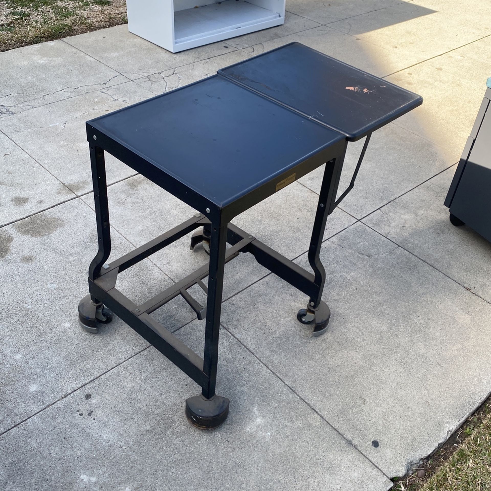 Metal Secretaries Typewriter Rolling