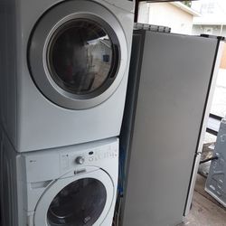 Nice and Clean Set Washer and Dryer 