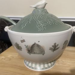 Pfaltzgraff Naturewood Soup Tureen