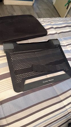 Laptop stand/case