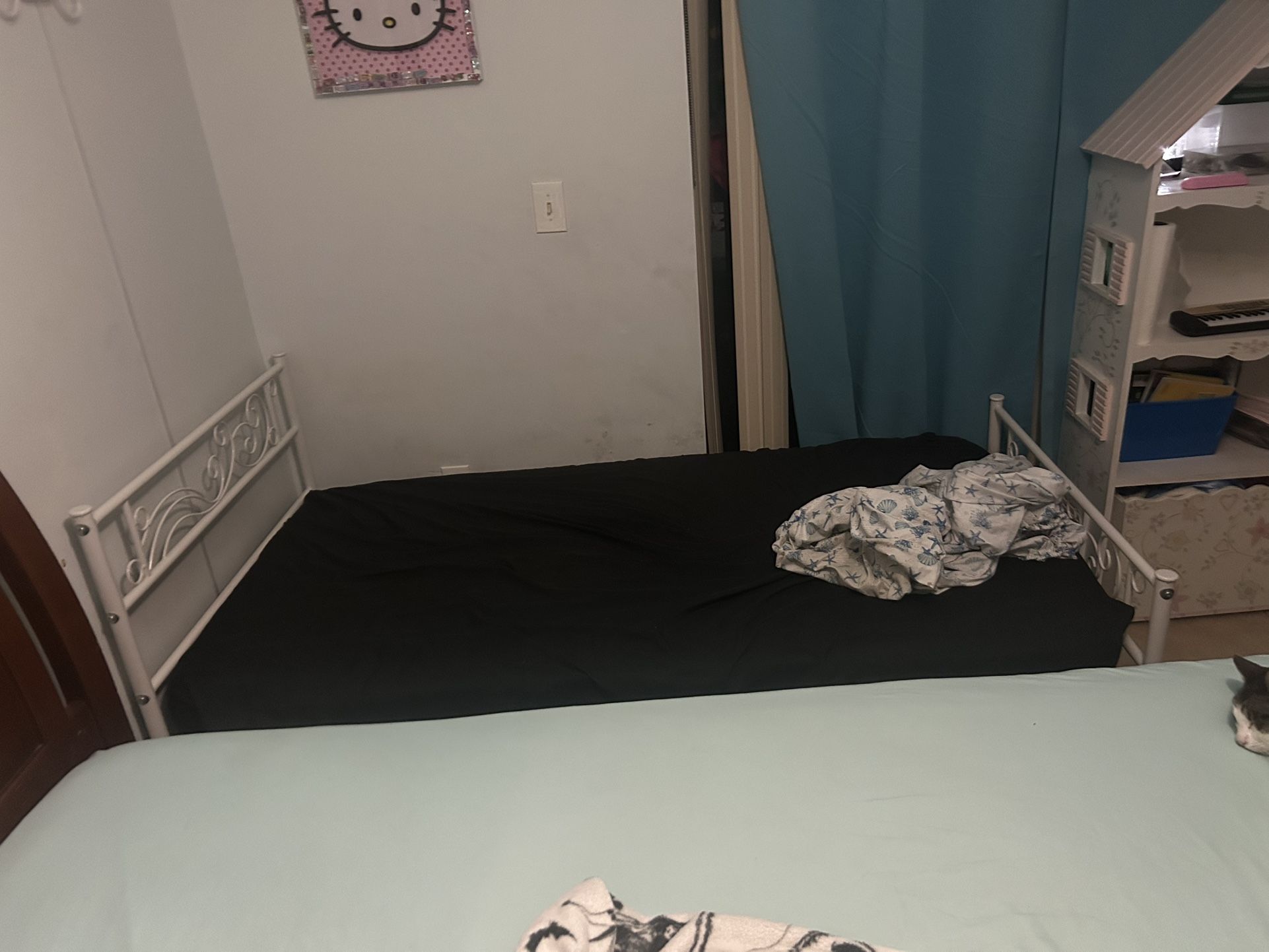 Twin Bed With Mattress