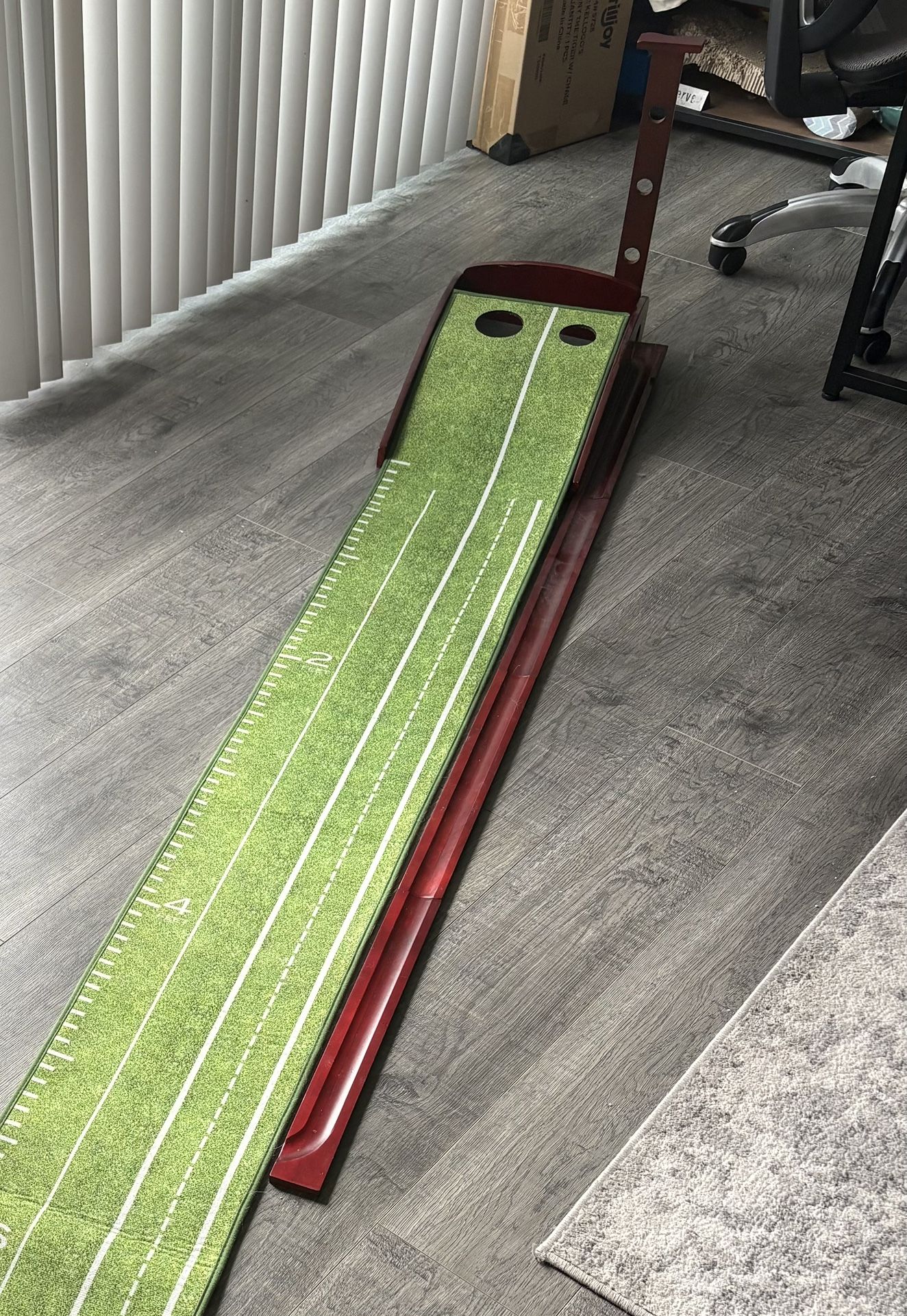 Indoor Putting Mat With Ball Return 10ft High Quality
