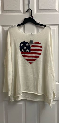 Brand new Ladies white heart/flag sweater size 3X