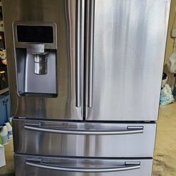 Samsung 28Cu Ft 4 Doors Refrigerator With Ice Maker