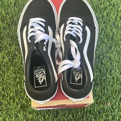 Black/White Vans