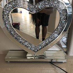 Light Up Heart Vanity Mirror 