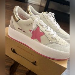 Vintage Havana Pink & White Star Fashion Sneakers  Available In 8.5 Or 9