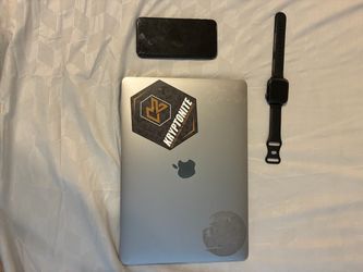Apple MacBook Laptop Bundle