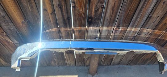 23 GMC Sierra front chrome bumper