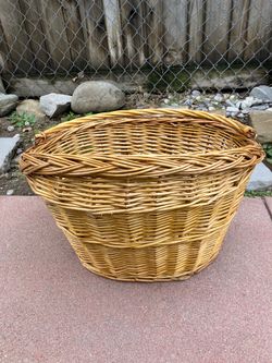 Vintage wicker detachable bike basket