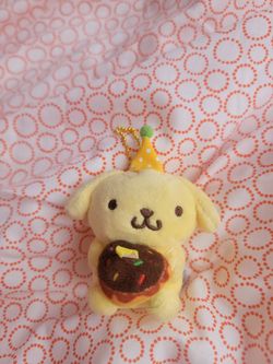 Pompompurin Party Hat& Cake Keychain