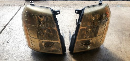 2007 Cadillac Escalade Headlights