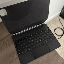iPad Pro 11 Case With Keyboard