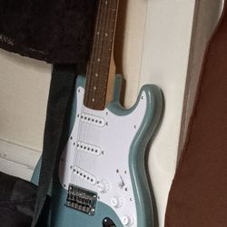 Squier Bullet Stratocaster HT