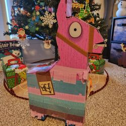 FROM THE VIDEO GAME FORTNITE - JUMBO LOOT PINATA