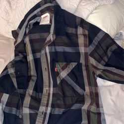 Levi’s Flannel Button Up Collar