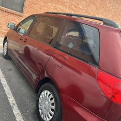 2009 Toyota Sienna