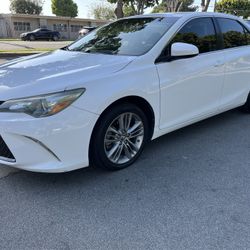 2016 Toyota Camry SE